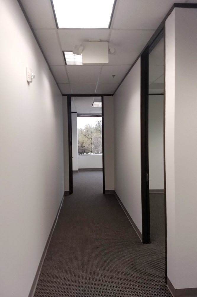 1-077008Office-215-1.jpg