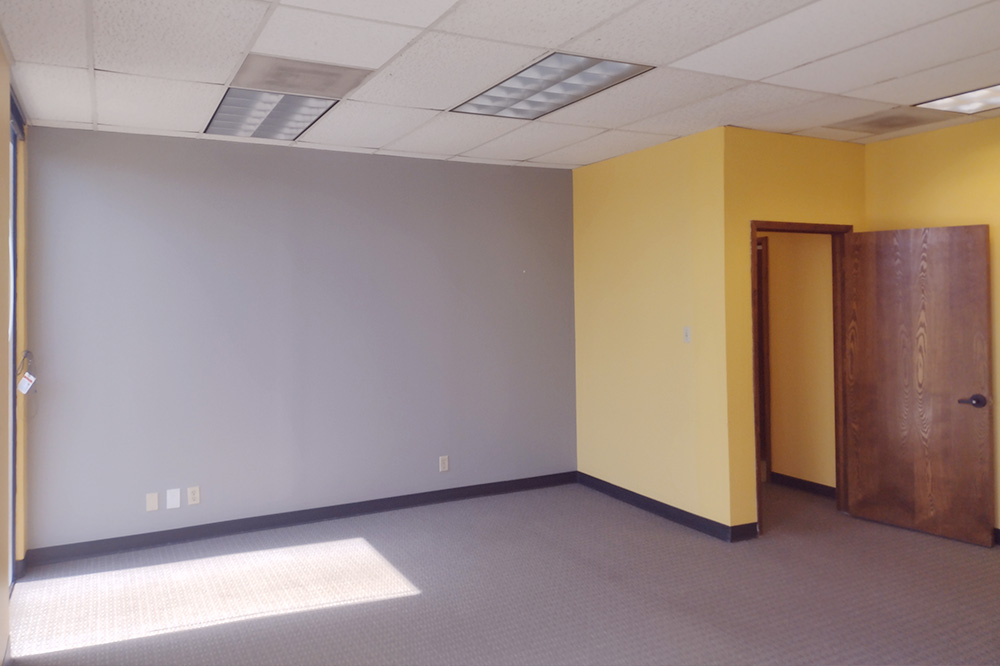 4100 E Piedras Dr - 2105x262-sm