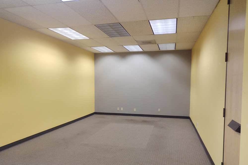 4100 E Piedras Dr - 2105x262-sm