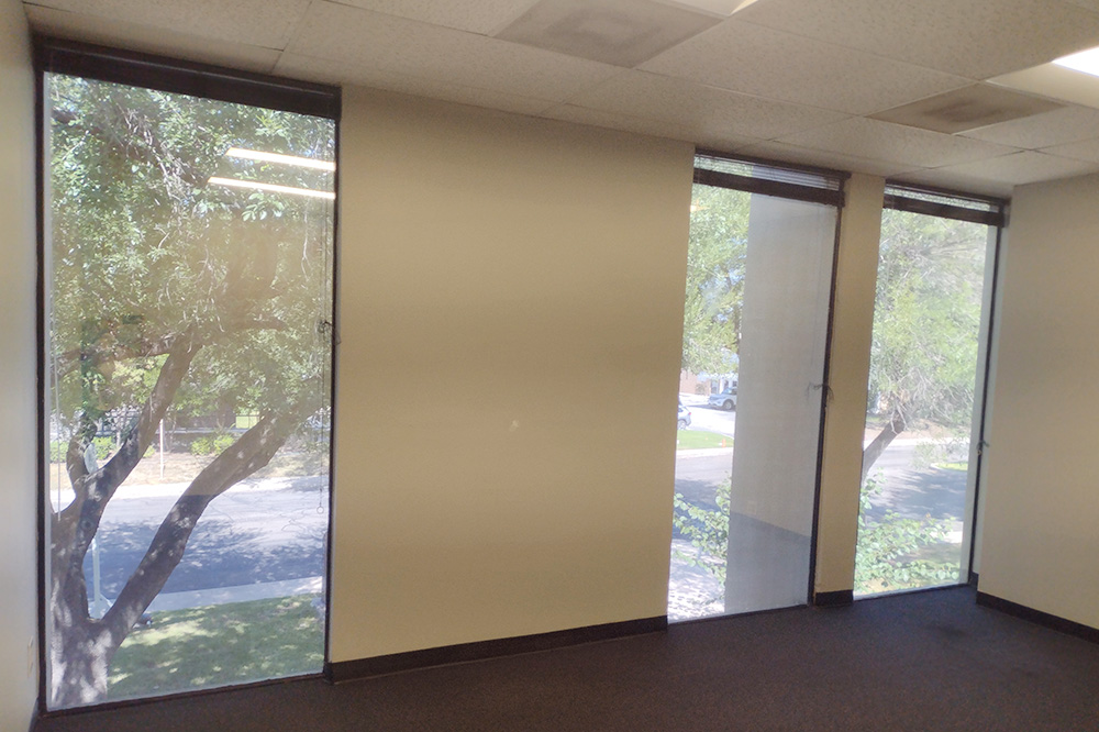 4-UI290x2105.jpg