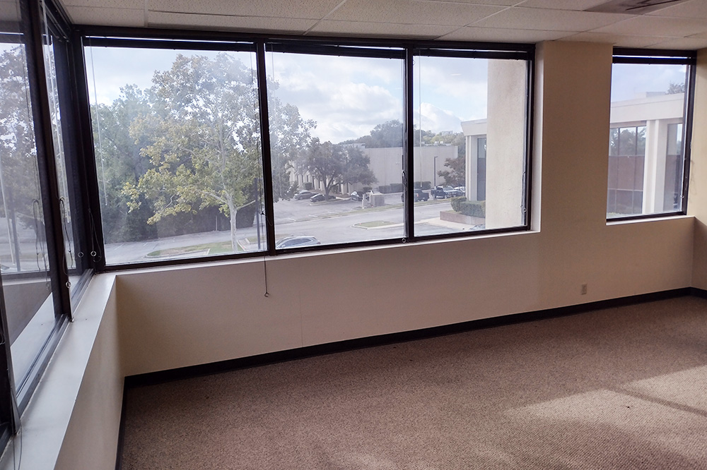 4241 E Piedras Dr - 2109x250-sm