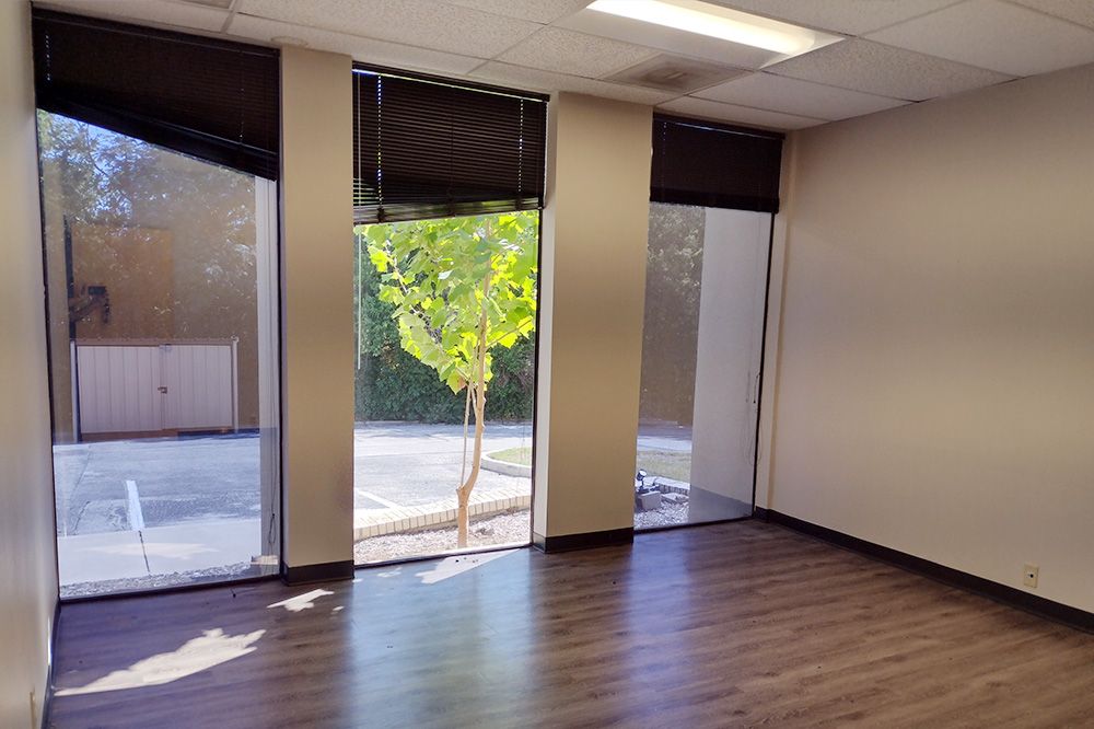 4243 E Piedras Dr - 2111x140-sm