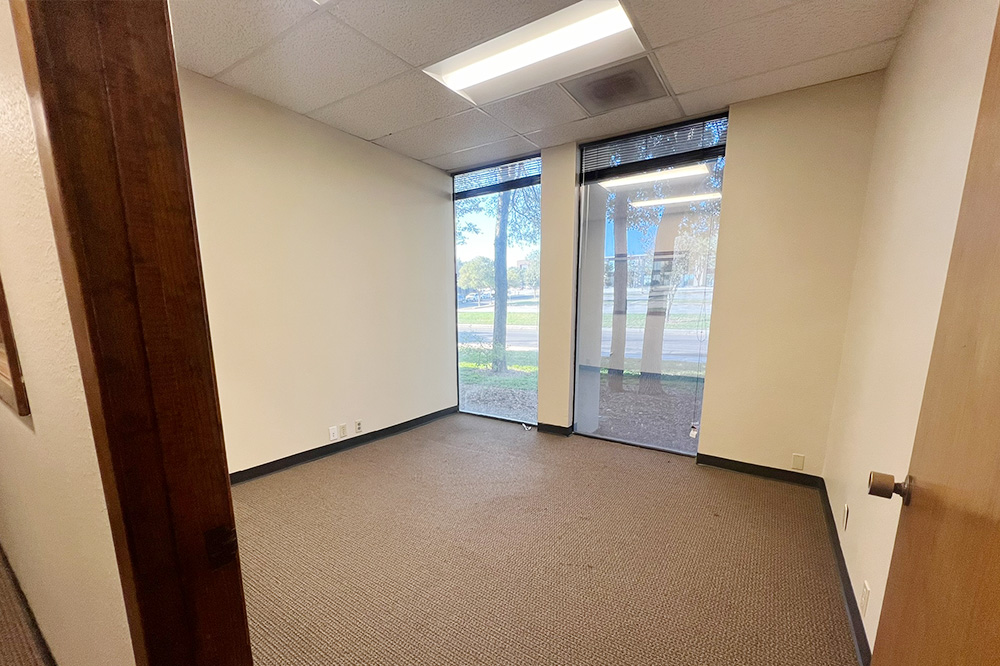 4243 E Piedras Dr - 2111x155-sm