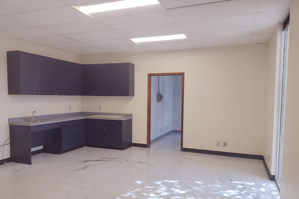 4203 Woodcock Dr - 2112x101-sm