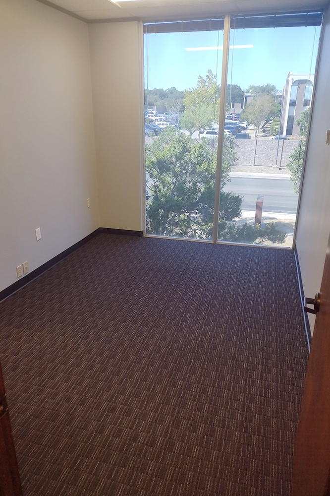 4203 Woodcock Dr - 2112x204-sm