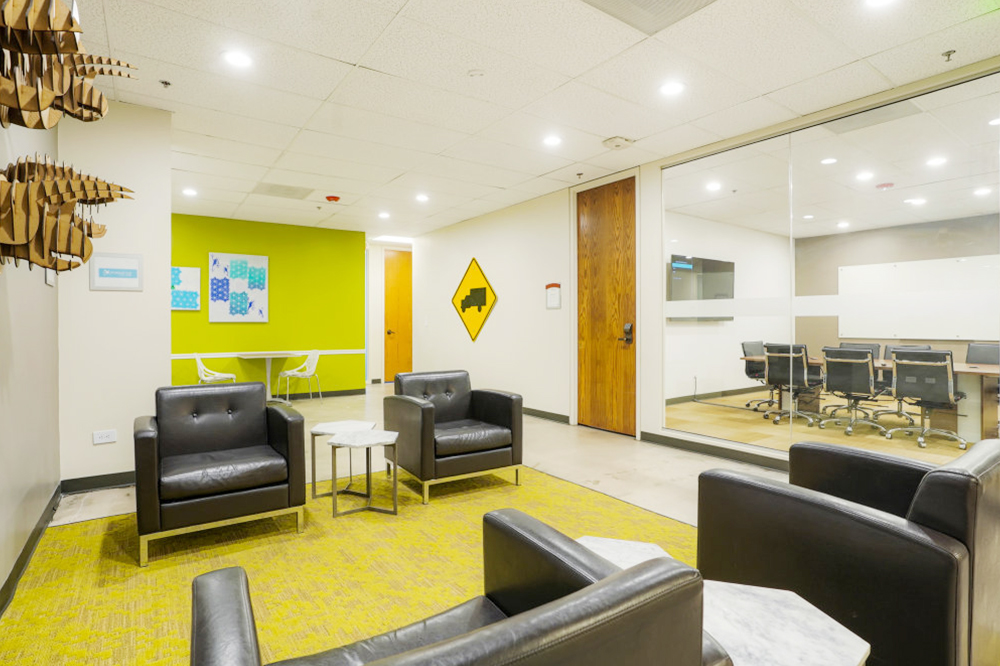 2821-2851 South Parker Road - 212x1-0120-sm