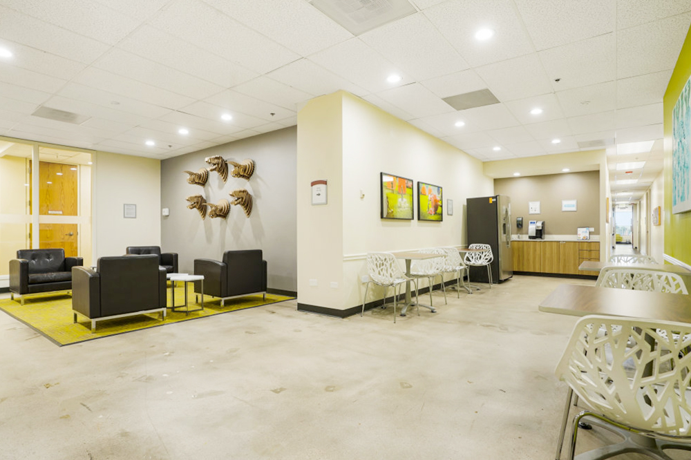 2821-2851 South Parker Road - 212x1-0120-sm