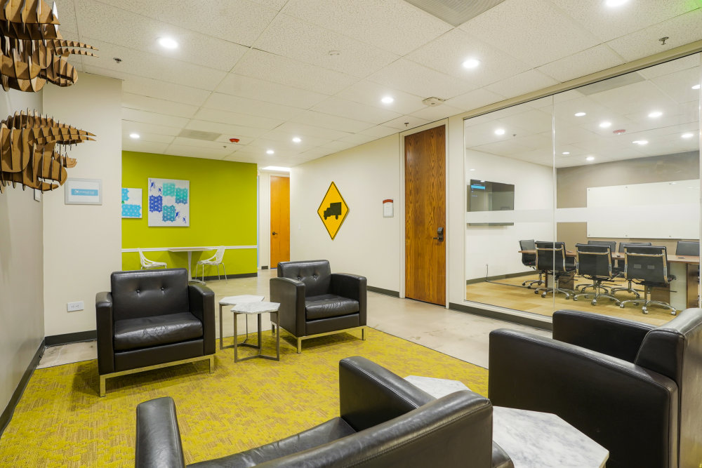 2821-2851 South Parker Road - 212x1-0124-sm