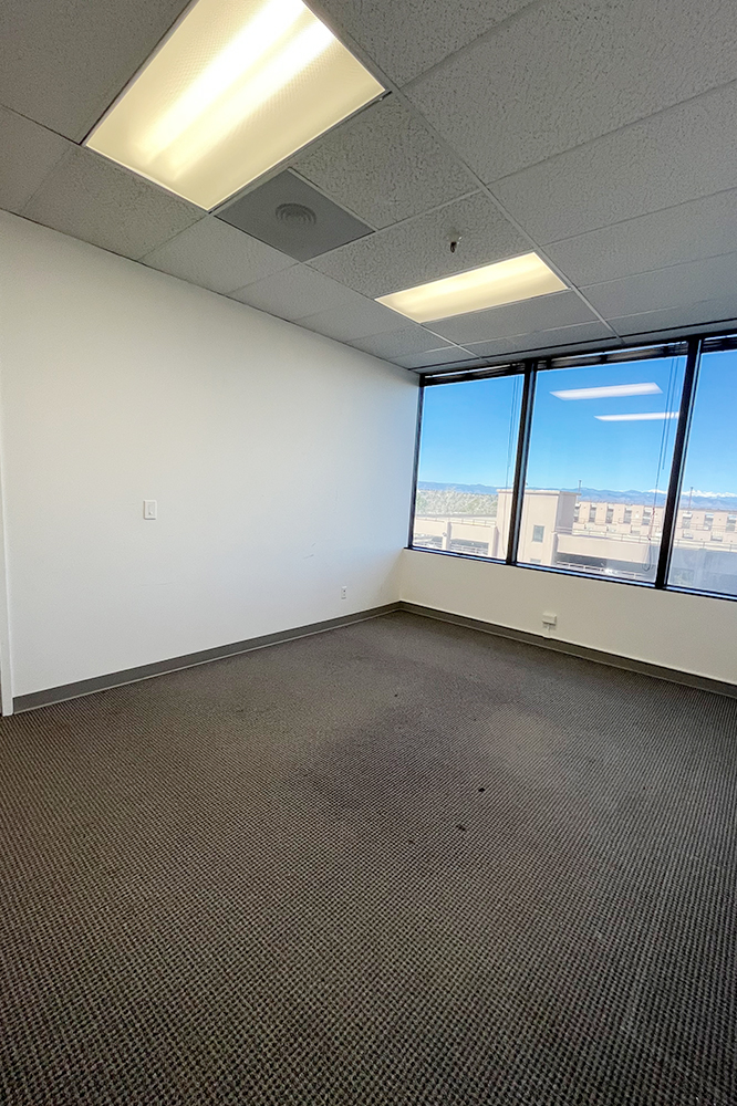 2821-2851 South Parker Road - 212x1-0250-sm