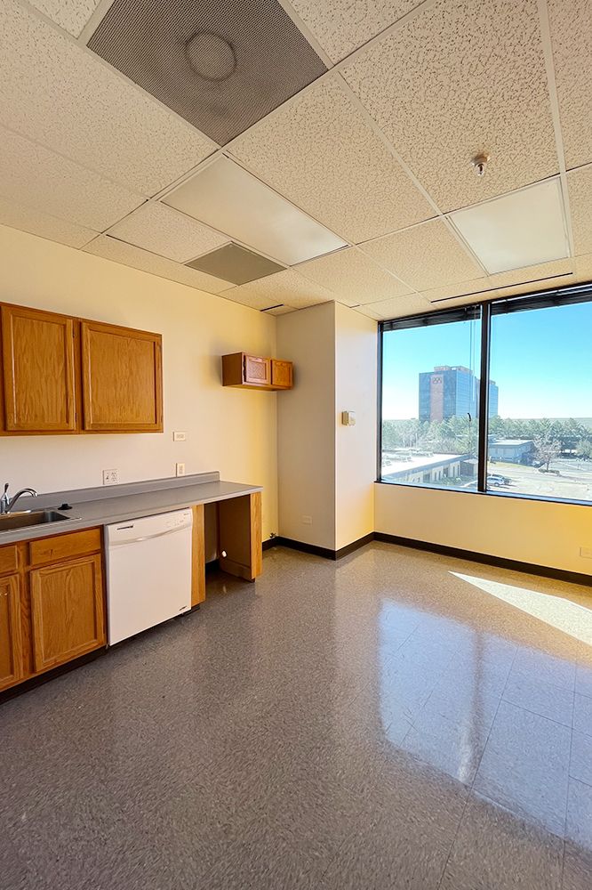 2821-2851 South Parker Road - 212x1-0300.01-sm