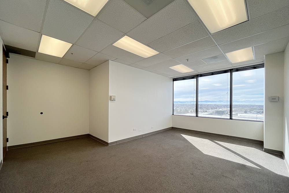 2821-2851 South Parker Road - 212x1-0446-sm