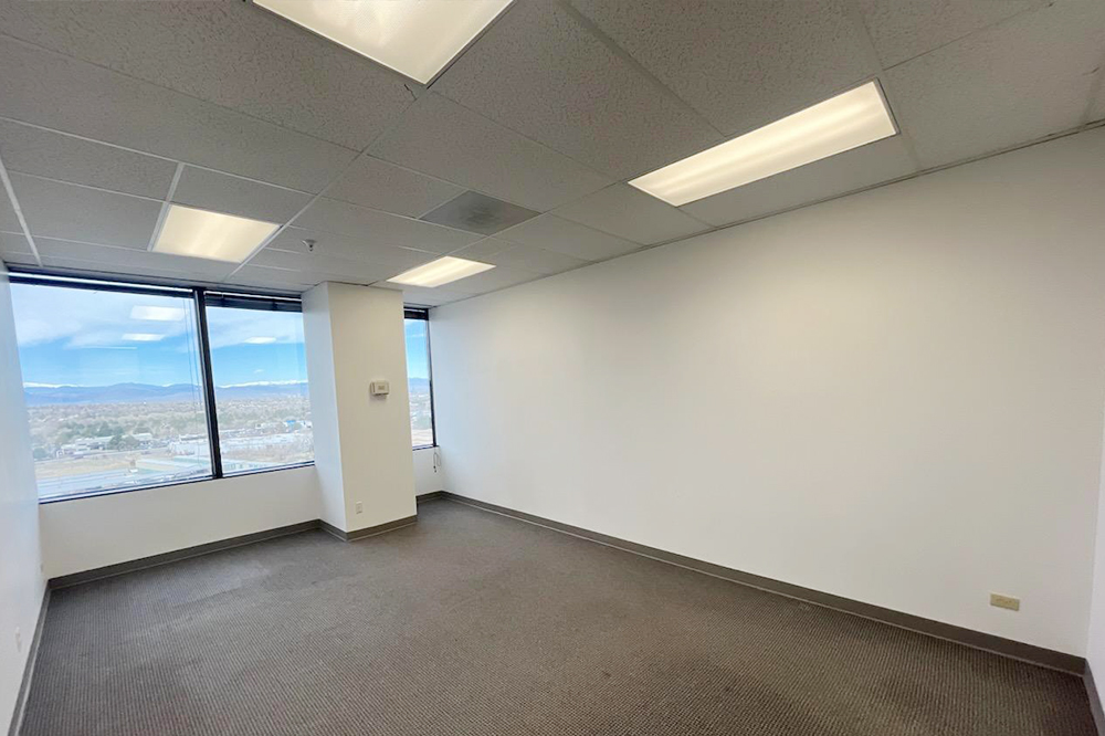 2821-2851 South Parker Road - 212x1-0712-sm