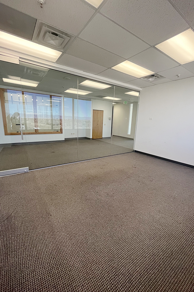 2821-2851 South Parker Road - 212x1-0760-sm