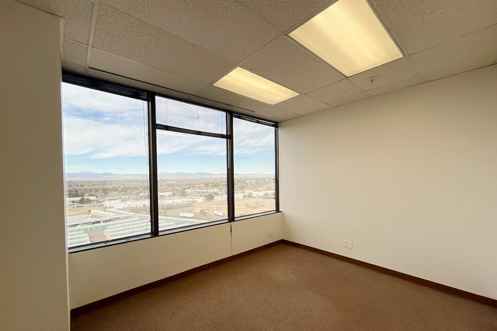 2821-2851 South Parker Road - 212x1-0984-sm