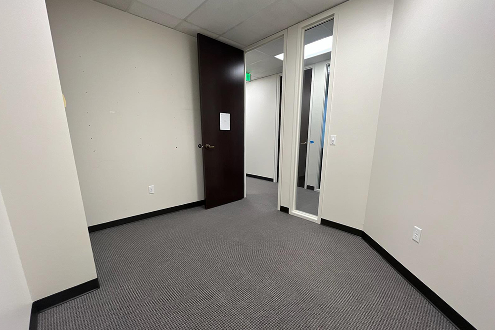 2821-2851 South Parker Road - 212x2-1019-sm