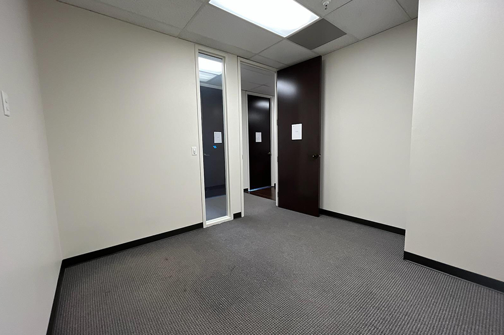 property with office space for rent at 2-1047, 2821-2851 South Parker Road, Aurora, CO 80014, USA
