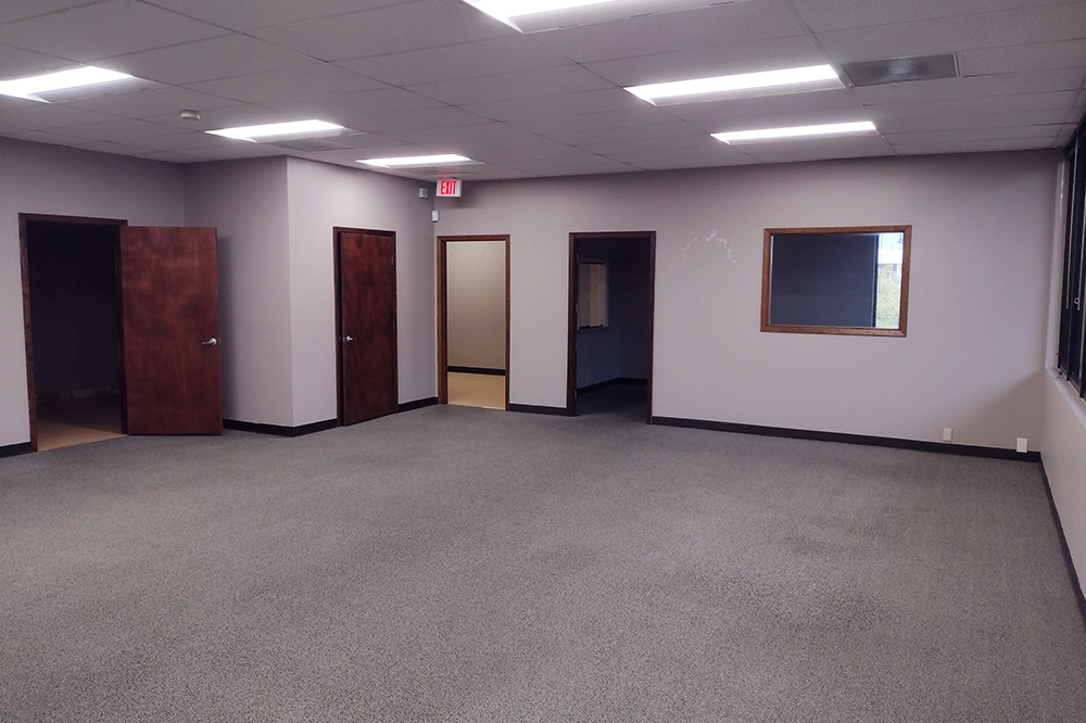 4242 Woodcock Dr - 2120x202-sm