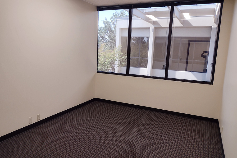 4242 Woodcock Dr - 2120x256-sm