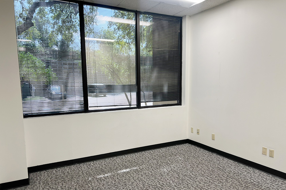 4440 S Piedras - 2121x136-sm