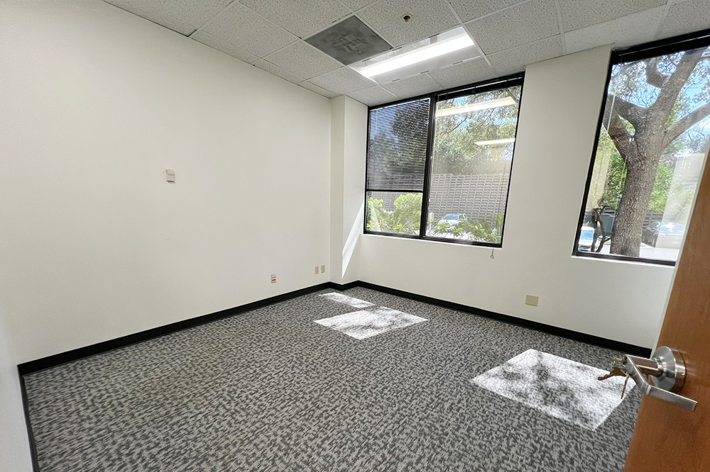 4440 S Piedras - 2121x136-sm