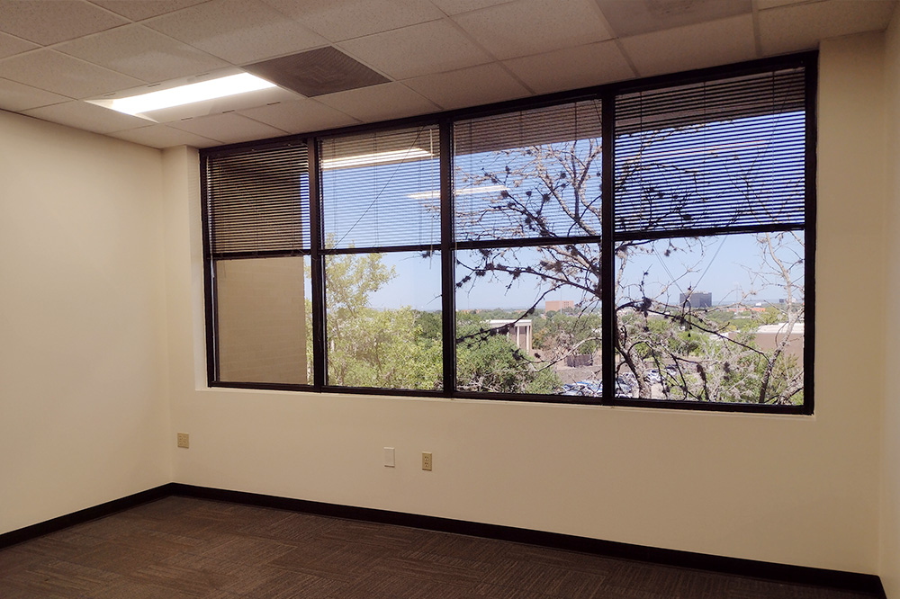 11-UI301x2121.jpg
