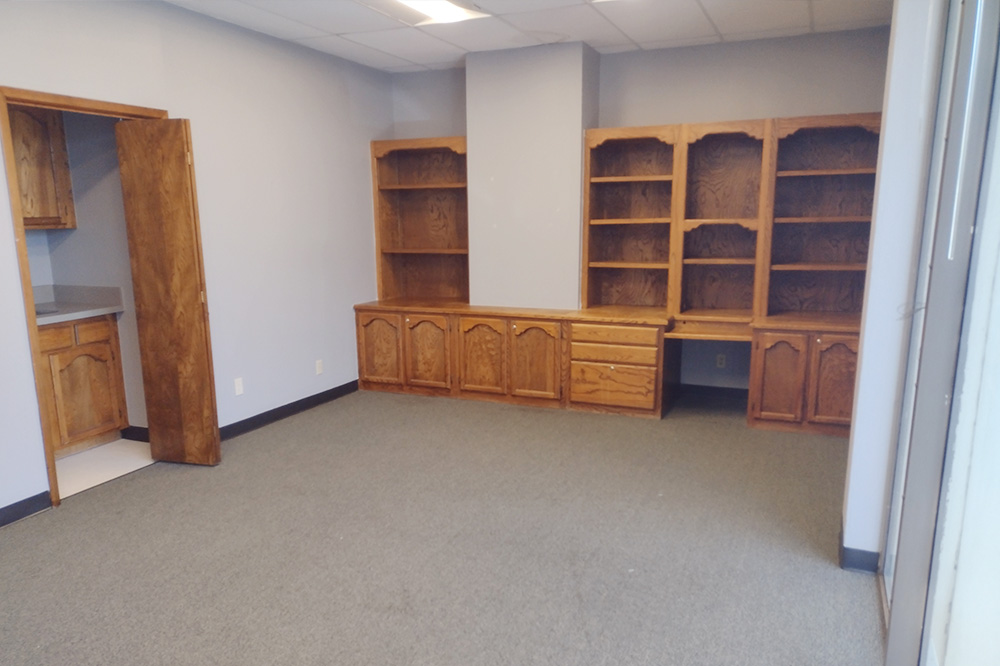 4241 Woodcock Dr - 2123xB205-sm