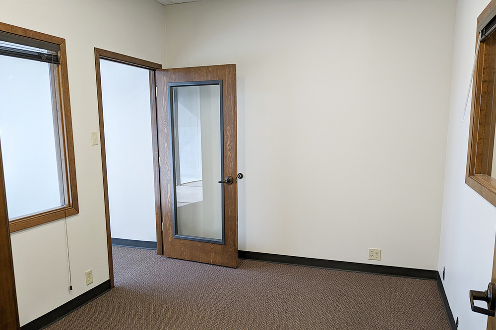 4241 Woodcock Dr - 2123xB207-sm