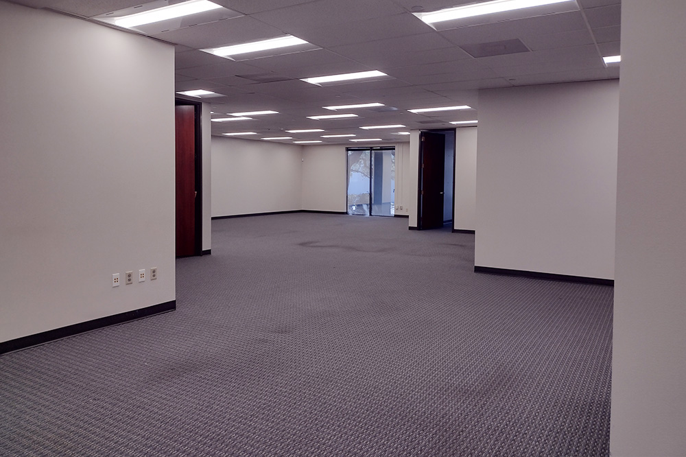 4241 Woodcock Dr - 2123xC100-sm