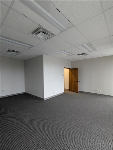 4241 Woodcock Dr - 2123xC244-sm