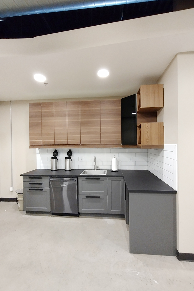 2-UI220x2140.jpg