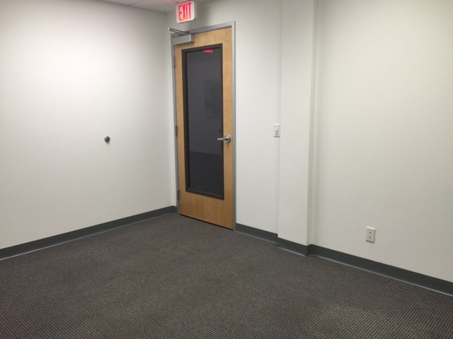1-UIC216x221.jpg