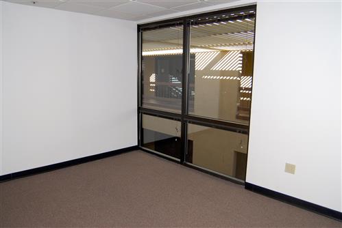 2-UID220Ax221.jpg