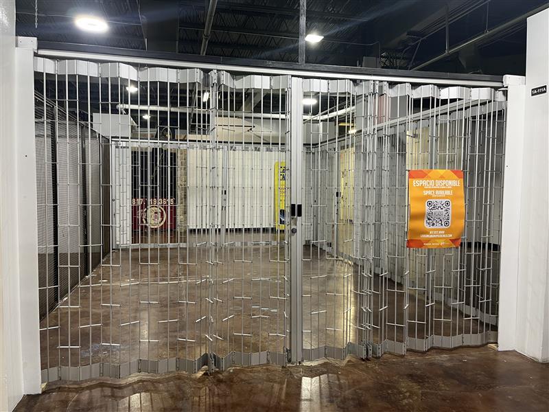 4200 South Fwy (Mercado) - 235x1A-111A-sm