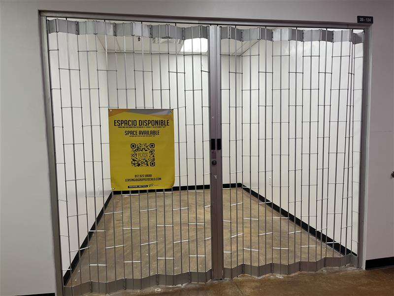 4200 South Fwy (Mercado) - 235x3B-124-sm