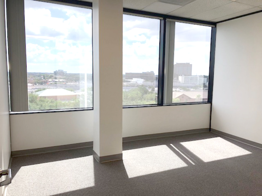 2-UI550.01x237.jpg