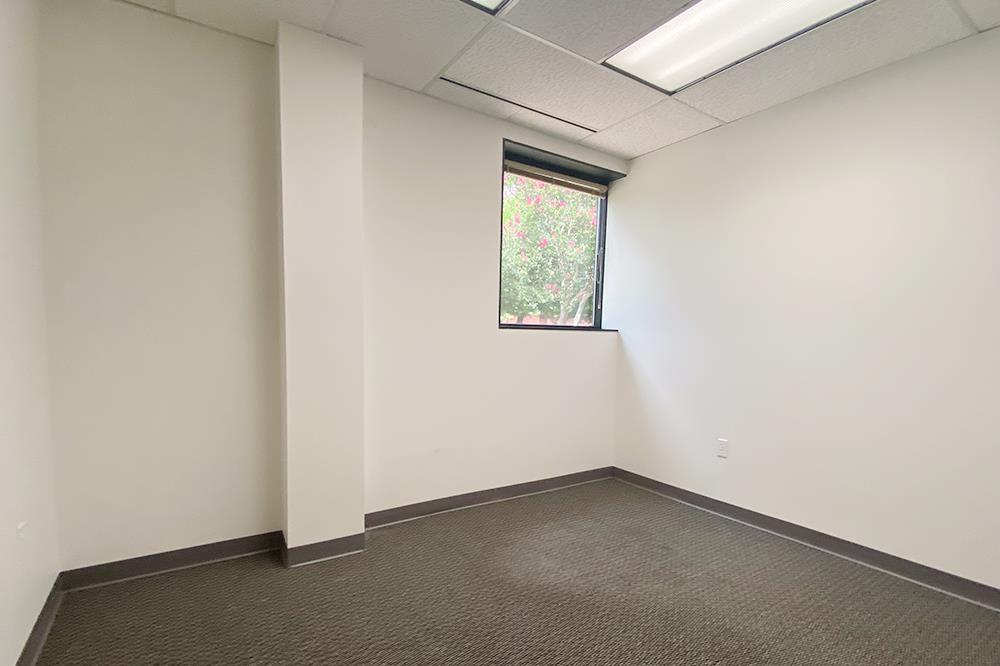 10000 North 31st Avenue - 258xA104-sm