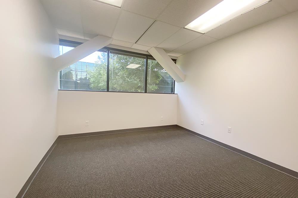 10000 North 31st Avenue - 258xC100-136-sm