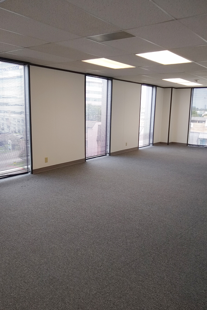 property with office space for rent at 475M, 2600 South Loop West, Houston, TX 77054, USA