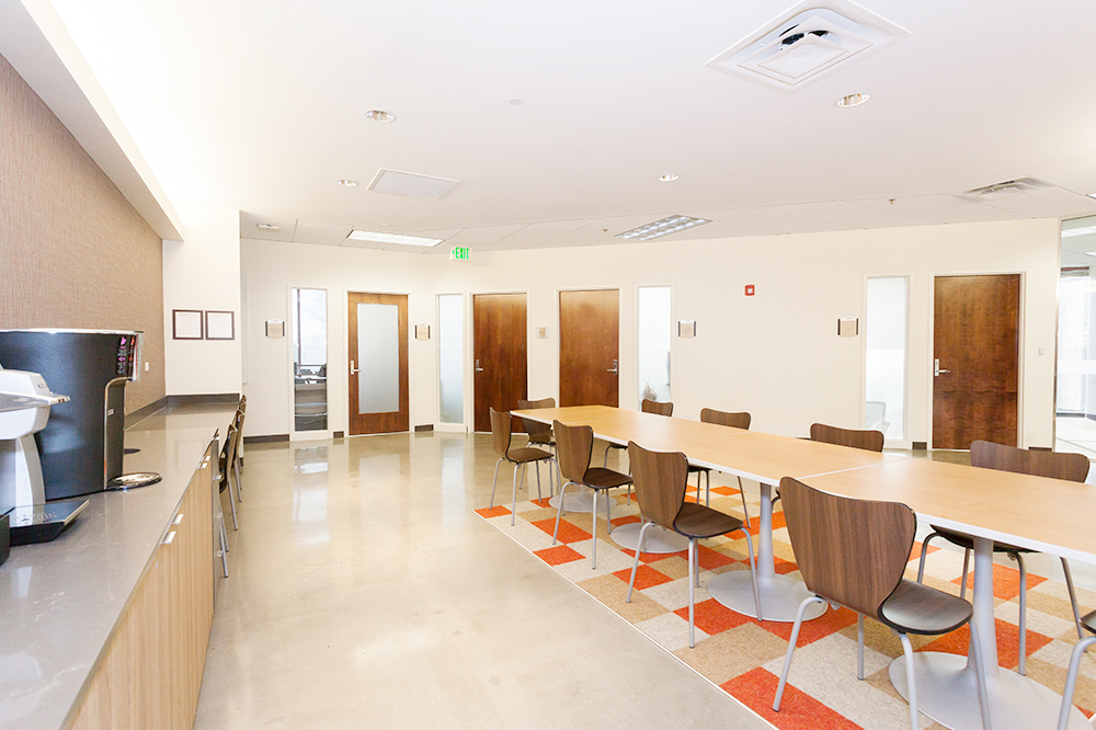 18-UI400Dx292.jpg