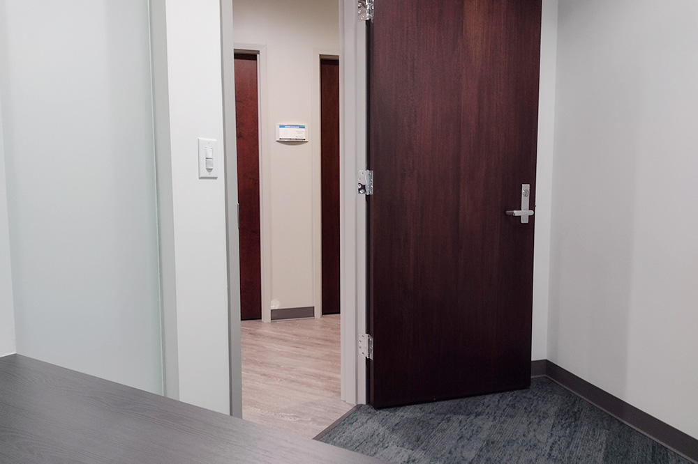 property with office space for rent at 517, 1995 North Park Place, Atlanta, GA 30339, USA