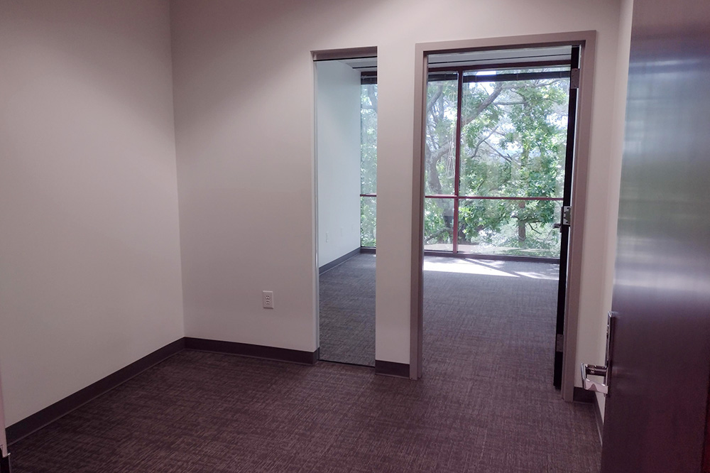 1995 North Park Place - 292x518-sm