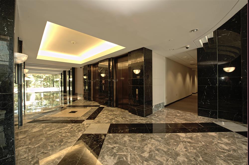 12-PI293x30337.jpg?time=123