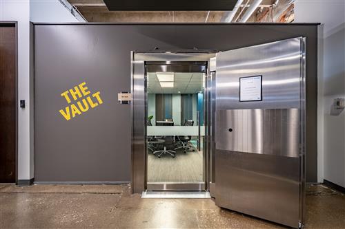 property with office space for rent at 182, 4100 Spring Valley Rd, Dallas, TX 75244, USA