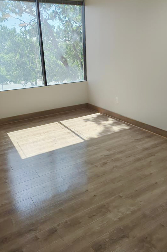 1-UI270x317.jpg