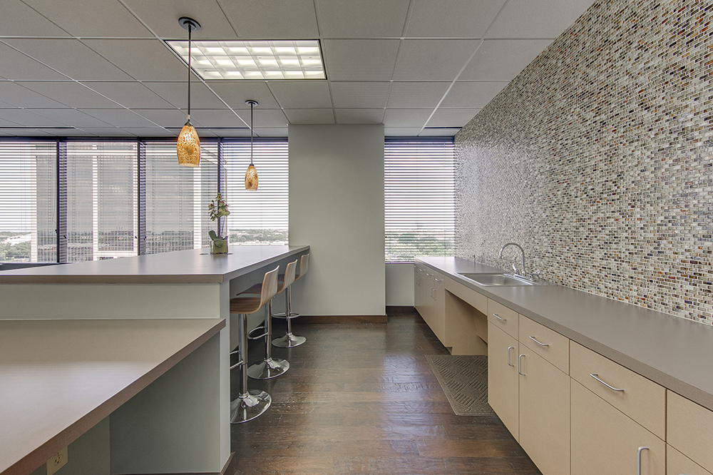 12-UI641x317.jpg
