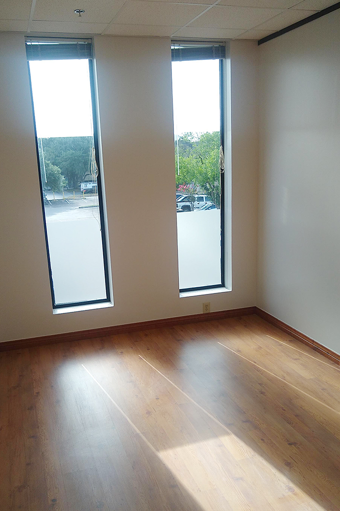 4101 Greenbriar Dr - 319x240-sm