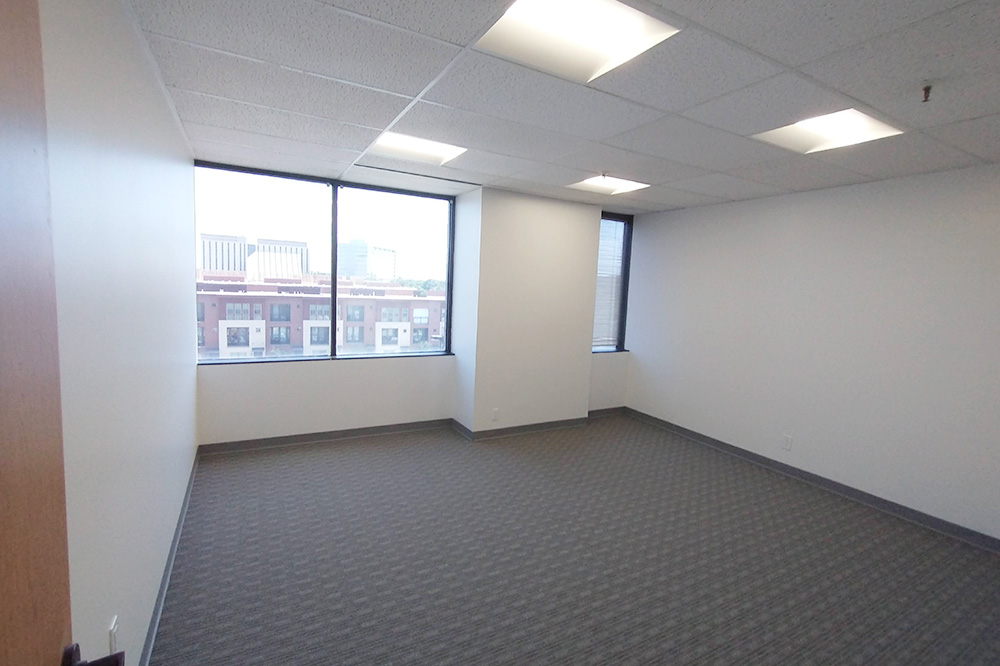 4099 McEwen - 323x460-sm