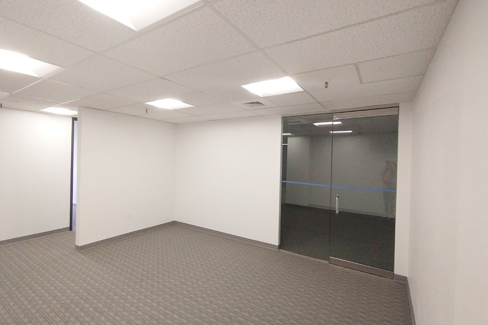 1-075244Office-1.jpg