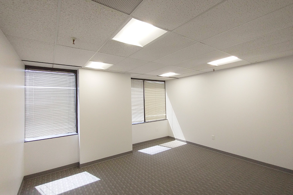 5-075244Office-5.jpg