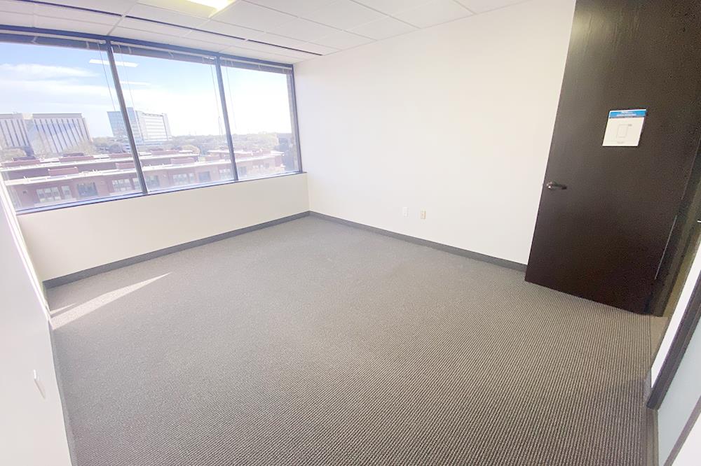 4099 McEwen - 323x512-sm